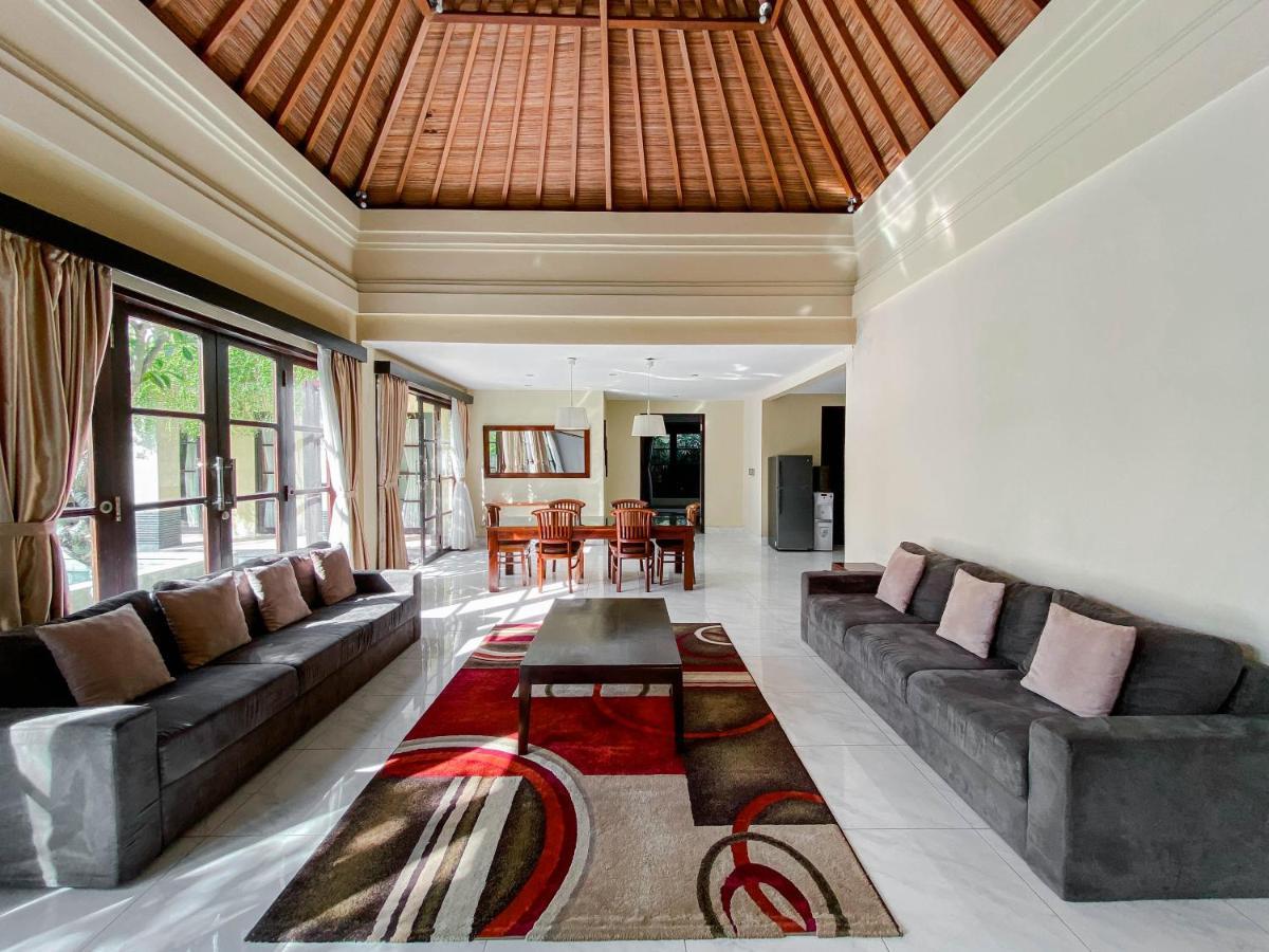 Cometa Villas Seminyak By Premier Hospitality Asia Exterior photo