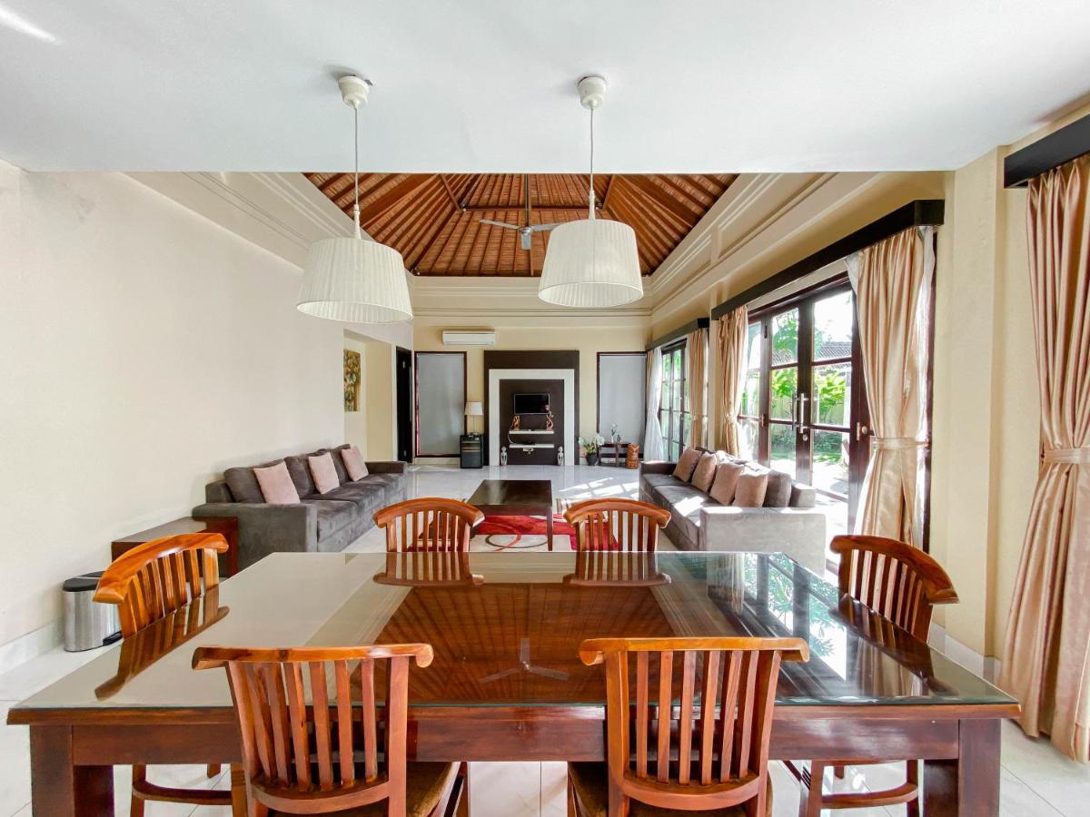 Cometa Villas Seminyak By Premier Hospitality Asia Exterior photo
