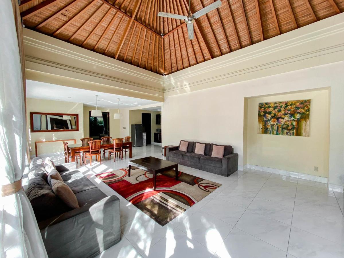 Cometa Villas Seminyak By Premier Hospitality Asia Exterior photo