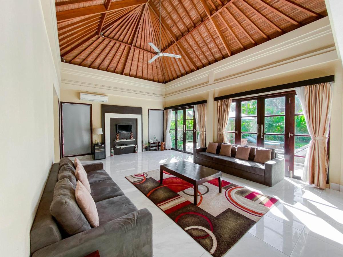 Cometa Villas Seminyak By Premier Hospitality Asia Exterior photo