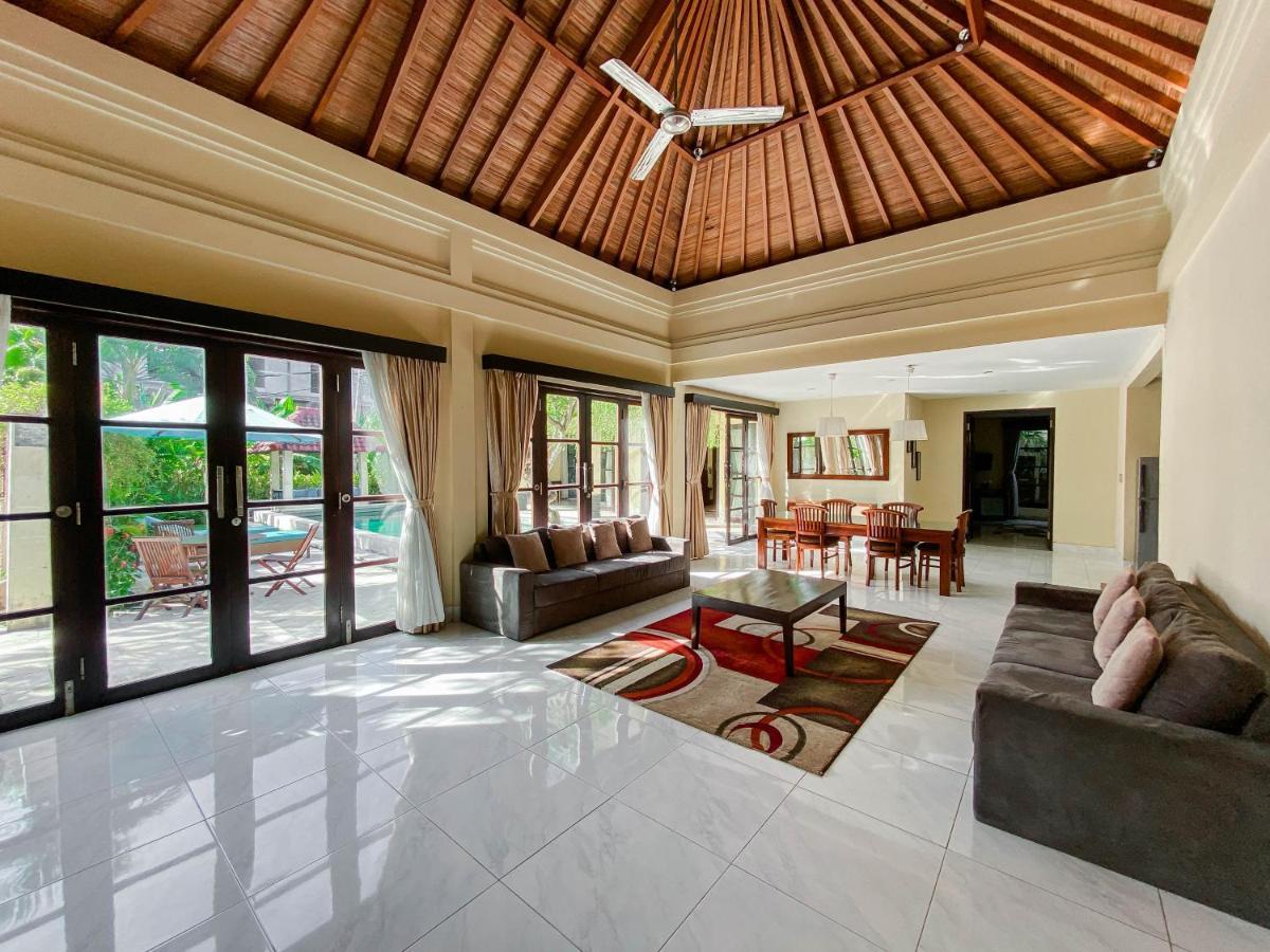 Cometa Villas Seminyak By Premier Hospitality Asia Exterior photo